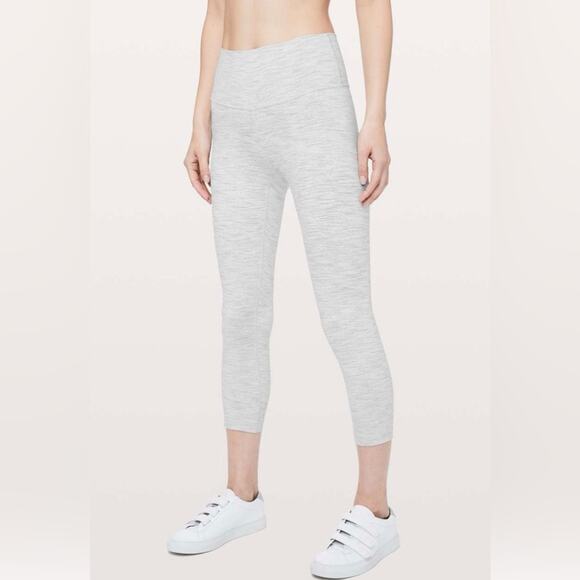 lululemon athletica Pants - Lululemon Wunder Under Crop (High-Rise) Luxtreme 21"
Grey Size 10